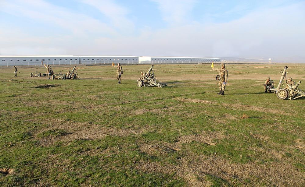 В Азербайджане проводятся сборы командиров батальонов армии