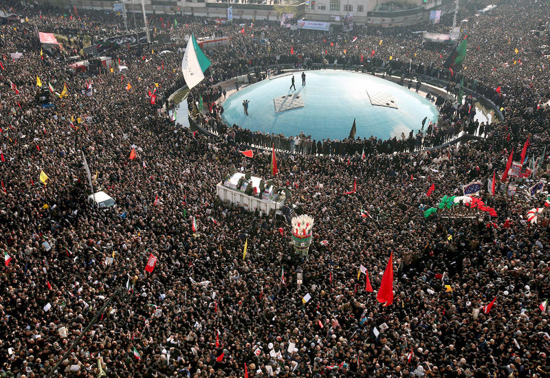 В церемониях прощания с Сулеймани в Иране приняли участие 25 млн человек