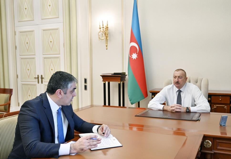 Президент Ильхам Алиев принял министра транспорта, связи и высоких технологий
