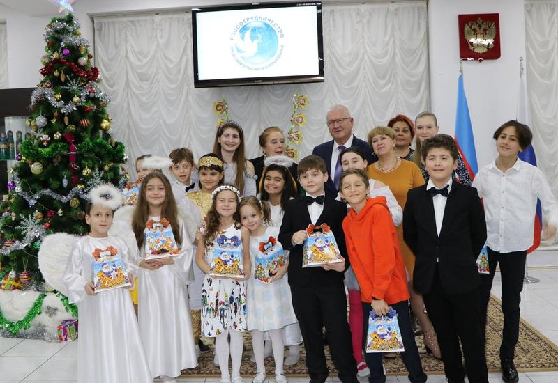 В Баку прошла творческая встреча с юными артистами Детского театра-студии "Гюнай"