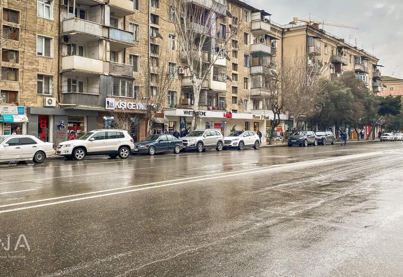 Вниманию водителей - парковка в определенных местах Баку бесплатная