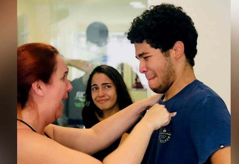 19-летний парень сдал сложнейший экзамен в бразильский ВУЗ: посмотрите через что он прошёл