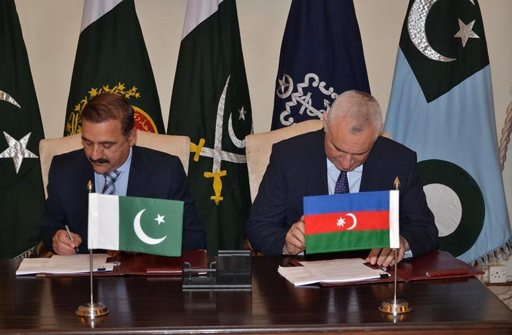 Азербайджан и Пакистан обсудили развитие военного сотрудничества