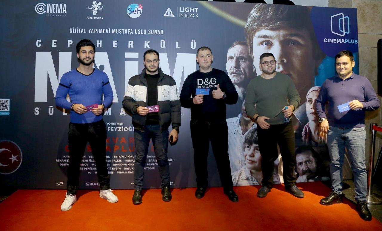 В Баку состоялся показ турецкого фильма "Карманный Геркулес: Наим Сулейманоглу"