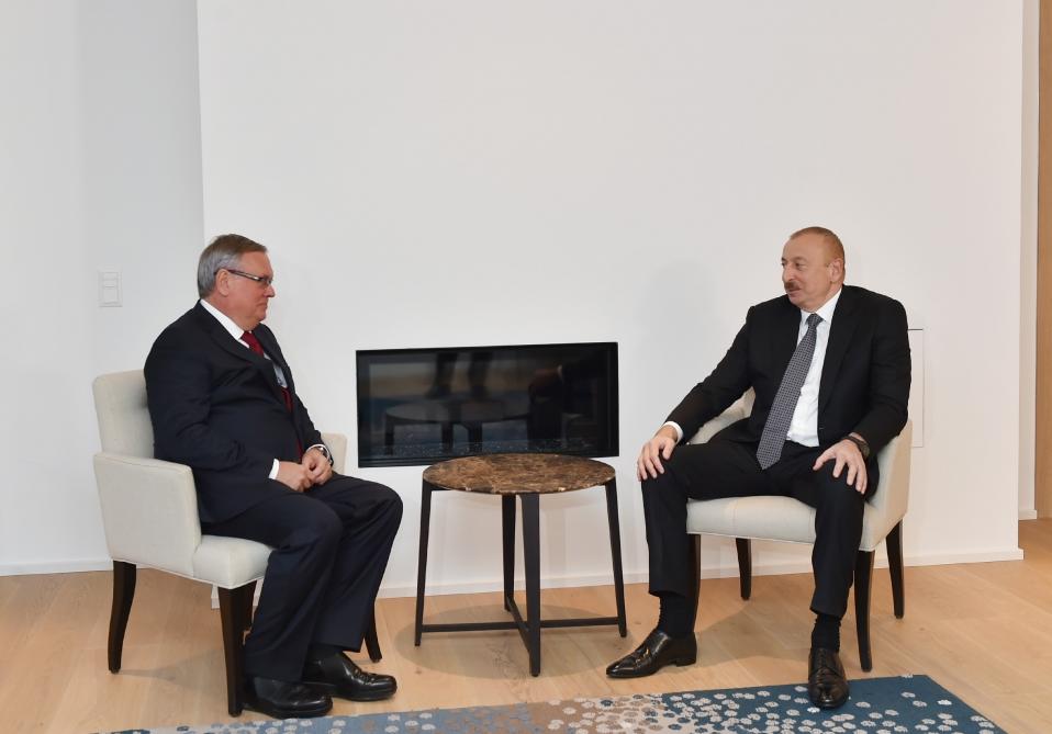 Президент Ильхам Алиев встретился в Давосе с президентом "Банка ВТБ" Андреем Костиным
