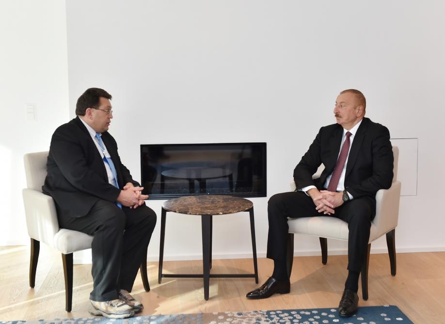 В Давосе состоялась встреча Президента Ильхама Алиева с мэром швейцарского города Монтре