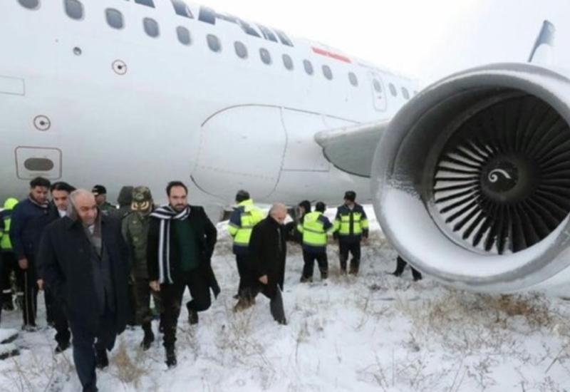 В иранском аэропорту произошел инцидент с пассажирским самолетом