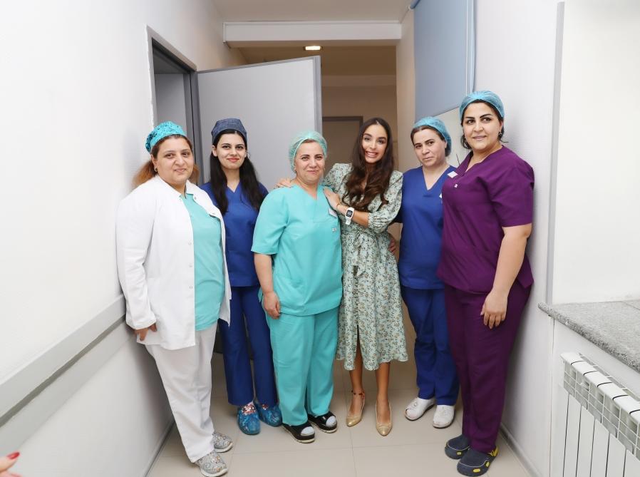 Вице-президент Фонда Гейдара Алиева Лейла Алиева побывала в родильном отделении Городской клинической больницы номер 3