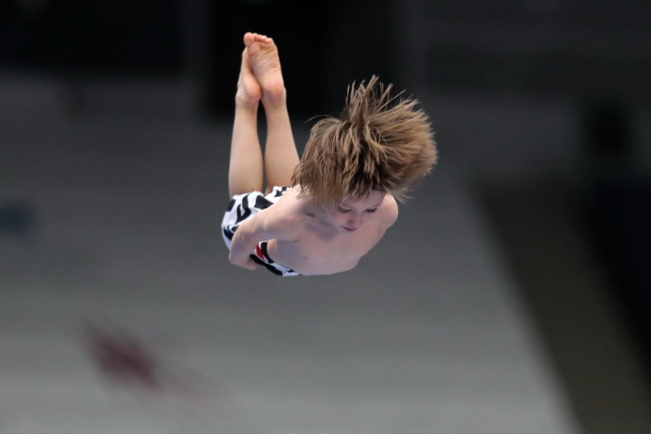 На Национальной арене гимнастики проходит первая контрольная тренировка Кубка мира по прыжкам на батуте и акробатической дорожке