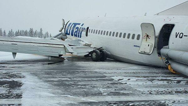Самолет UTair совершил жесткую посадку в России