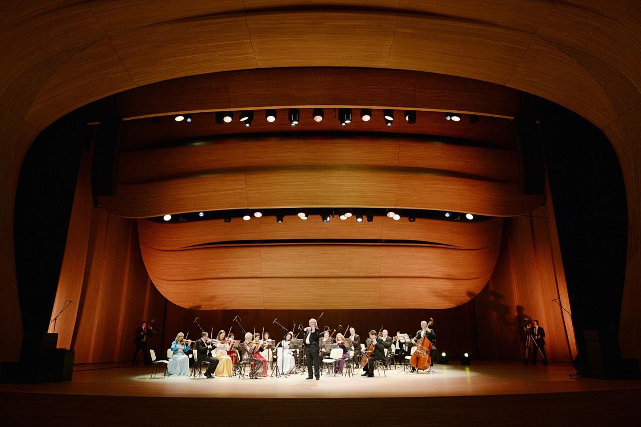 В Центре Гейдара Алиева состоялся концерт Венского Штраус-фестиваль оркестра