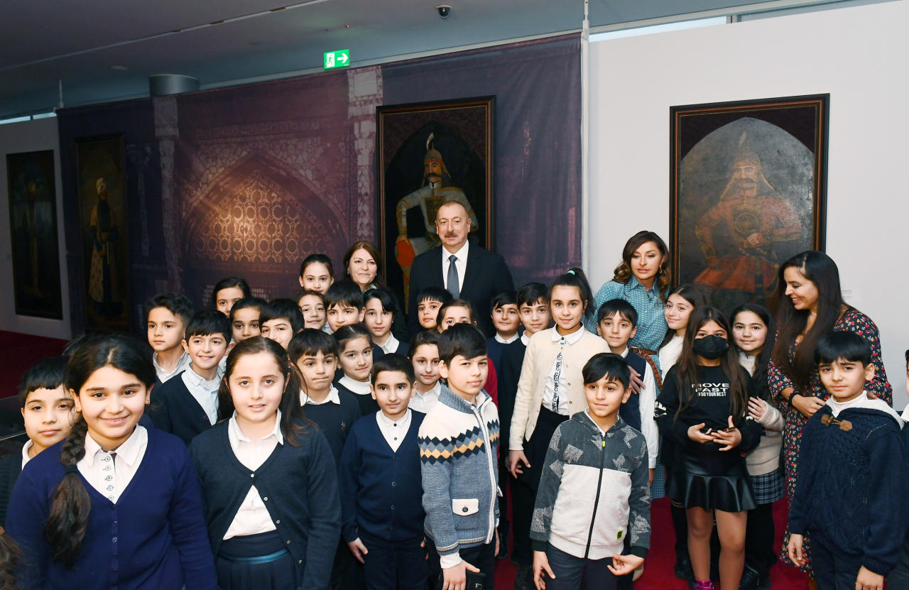 Президент Ильхам Алиев вручил народному артисту Алибабе Мамедову орден «Шараф»