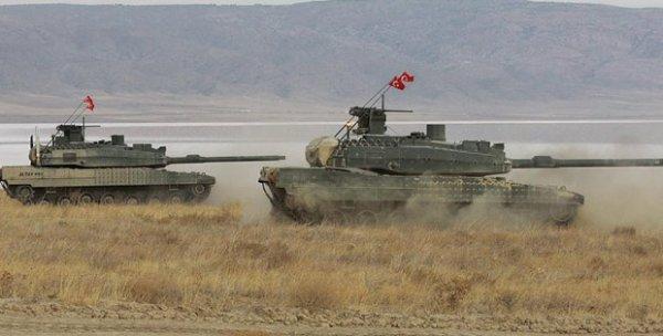 Турция перебросила артиллерию и танки к Идлибу