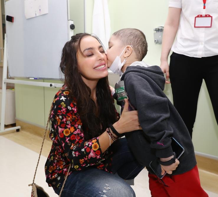 Вице-президент Фонда Гейдара Алиева Лейла Алиева встретилась с детьми, страдающими онкологическими заболеваниями