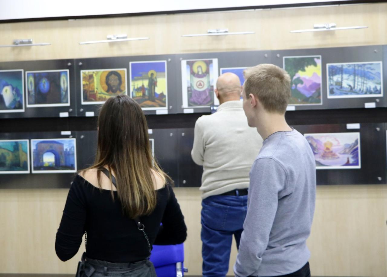 В Баку открылась выставка "Пакт Рериха – мир через культуру"