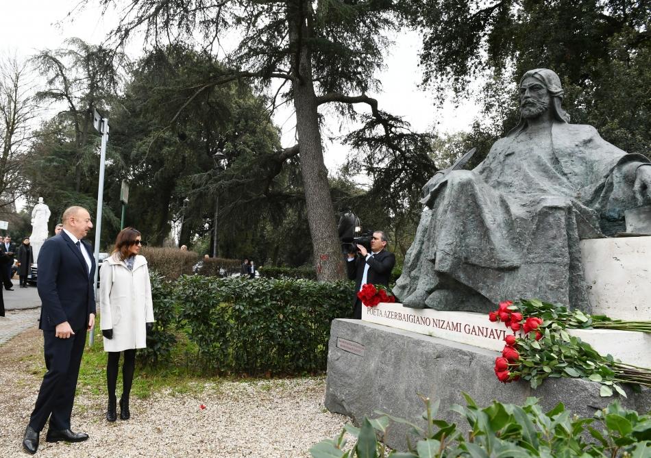Президент Ильхам Алиев и Первая леди Мехрибан Алиева посетили в Риме памятник гениальному азербайджанскому поэту и мыслителю Низами Гянджеви
