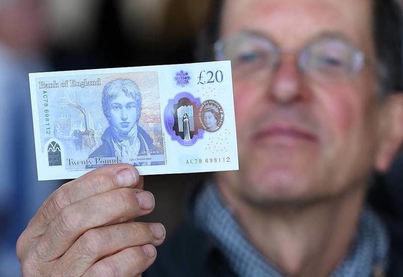 В Британии ввели в обращение банкноту с изображением британского художника