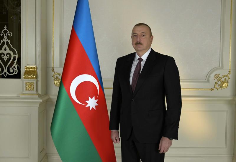 Президент Ильхам Алиев поздравил тунисского коллегу