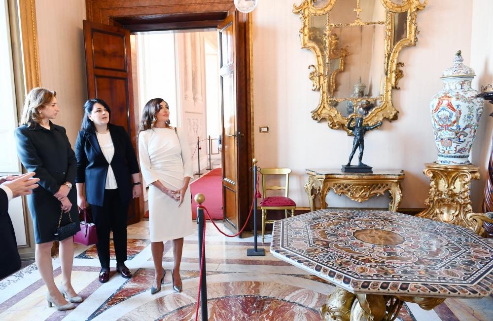 Первый вице-президент Мехрибан Алиева ознакомилась с Квиринальским дворцом в Риме