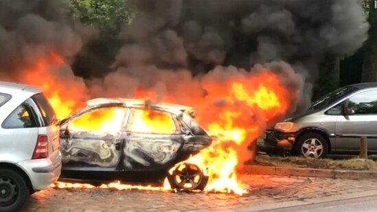 Страшная авария в Баку: водитель заживо сгорел в собственном автомобиле