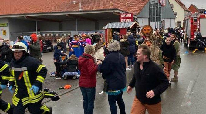 В немецком Гессене отменили карнавалы после инцидента с автомобилем