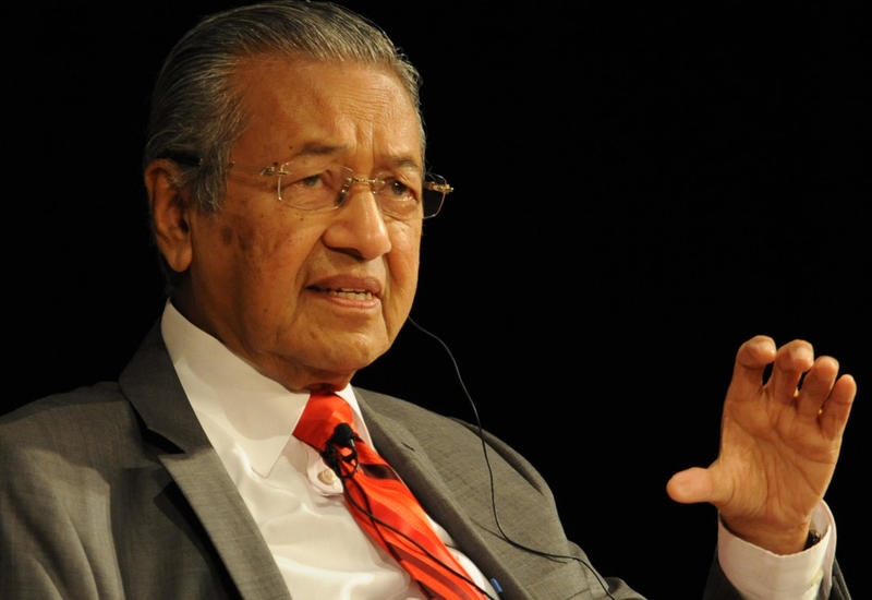 Премьер Малайзии подал в отставку