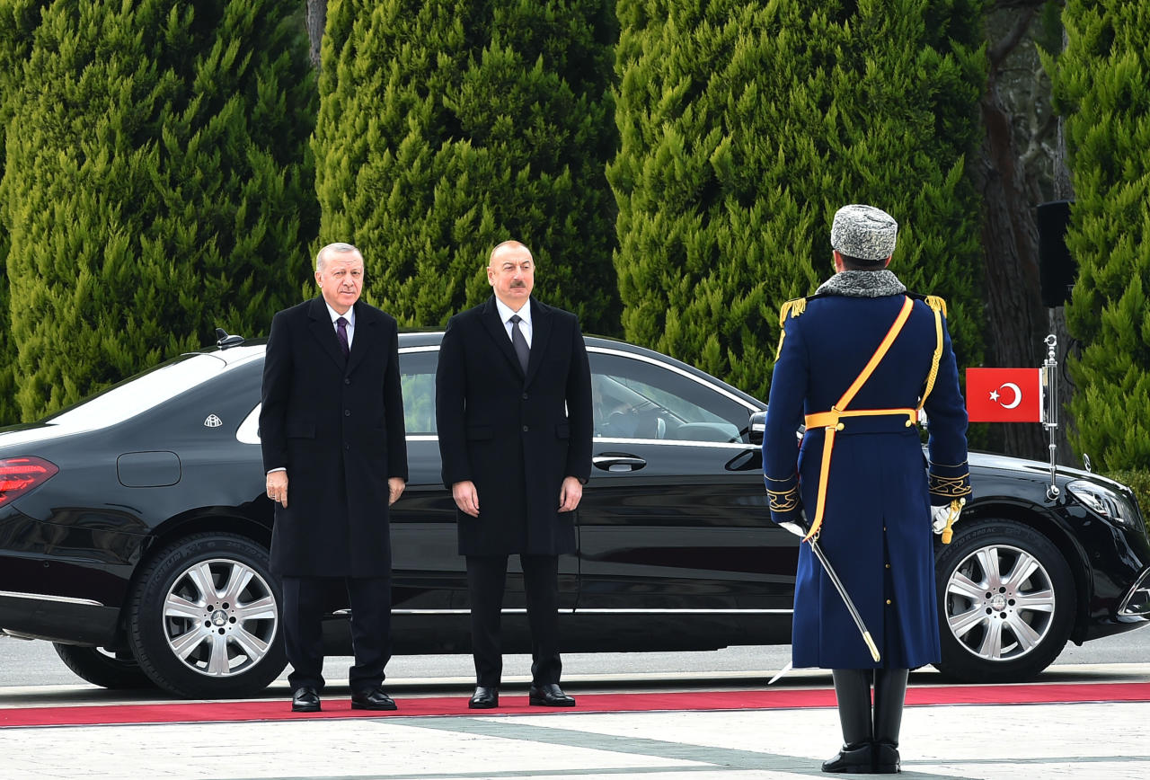 Состоялась церемония официальной встречи Президента Турции Реджепа Тайипа Эрдогана в Баку