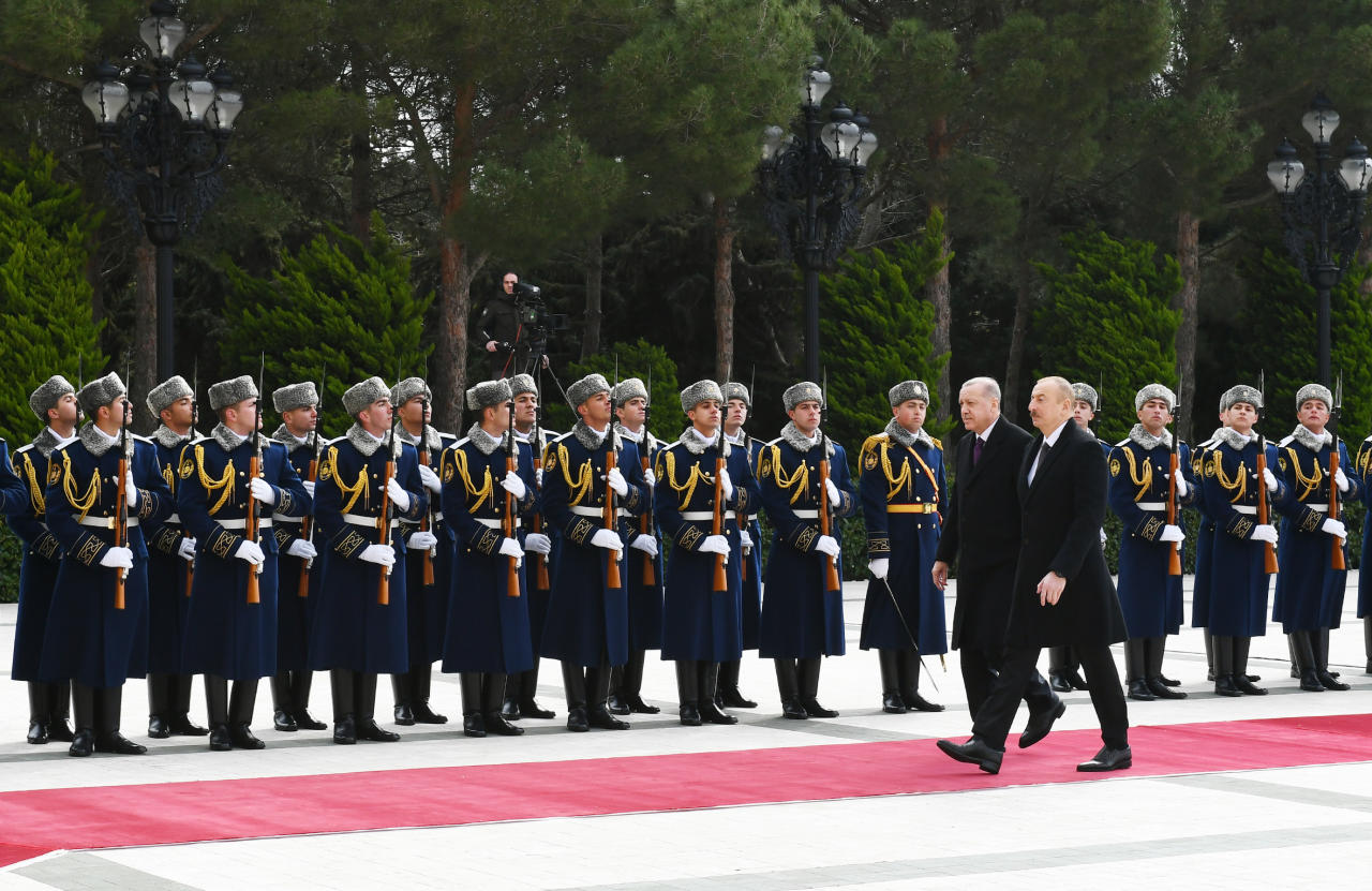 Состоялась церемония официальной встречи Президента Турции Реджепа Тайипа Эрдогана в Баку