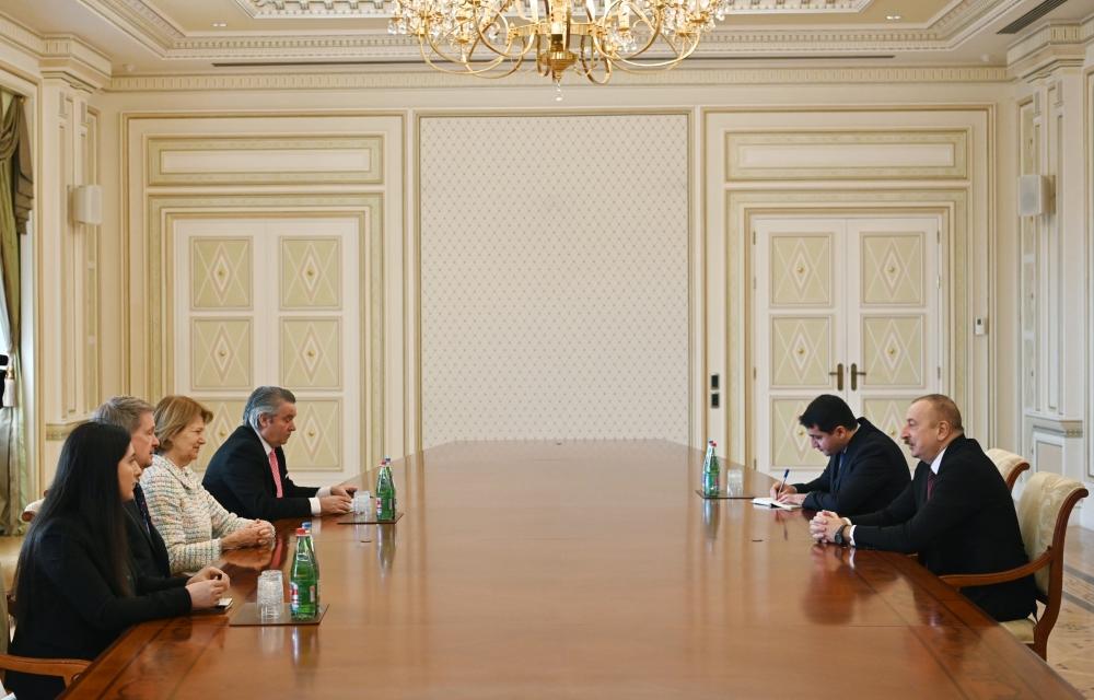 Президент Ильхам Алиев принял делегацию во главе с торговым посланником премьер-министра Великобритании