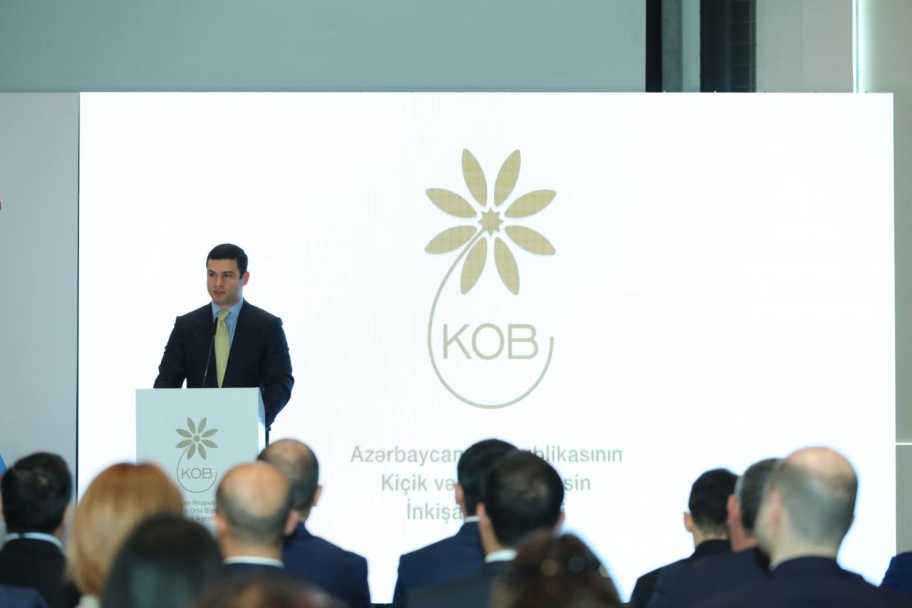 В Баку прошел форум по развитию бизнеса в сфере культуры и искусства