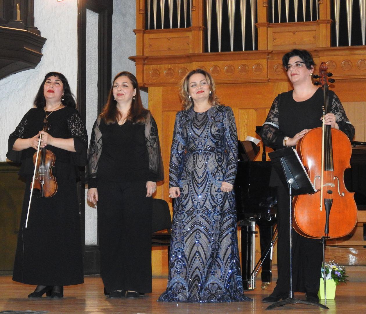 В Зале камерной и органной музыки в Баку почтили память жертв Ходжалинского геноцида