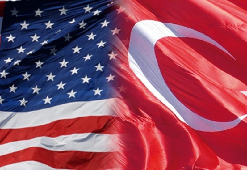 Глава Генштаба ВС Турции обсудил с коллегой из США ситуацию в Сирии
