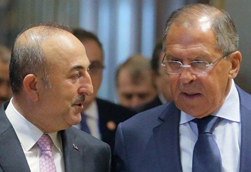 Лавров и Чавушоглу обсудили подготовку к встрече Путина и Эрдогана