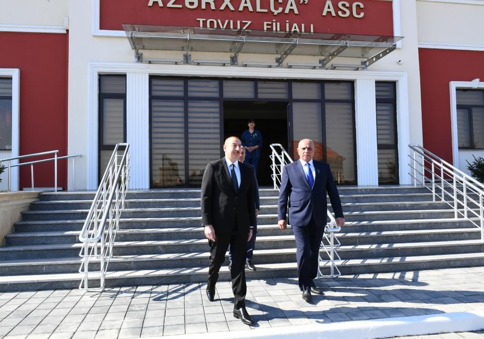 Президент Ильхам Алиев ознакомился с деятельностью Товузского филиала ОАО «Азерхалча»