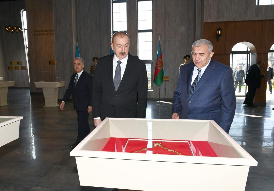 Президент Ильхам Алиев принял участие в открытии Музея государственных символов в Товузе