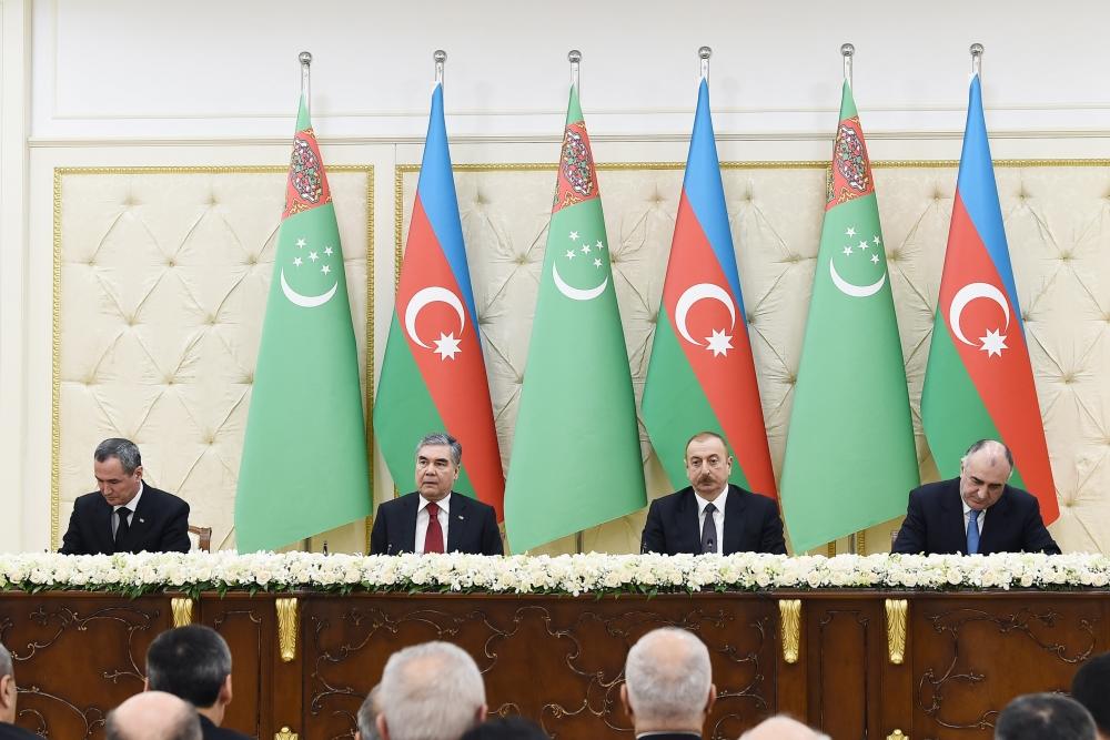 Azərbaycan-Türkmənistan sənədləri imzalanıb