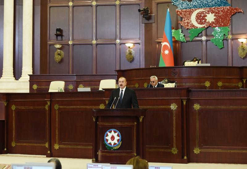 Президент Ильхам Алиев укрепляет роль партий в политической жизни страны