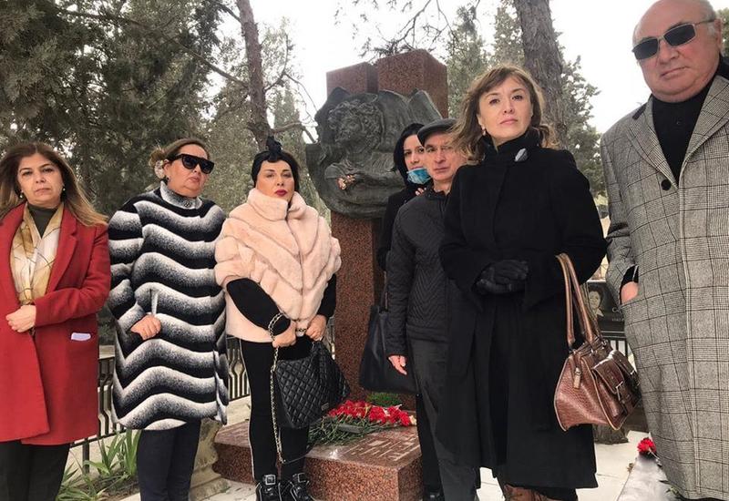 В Баку почтили память Вагифа Мустафазаде