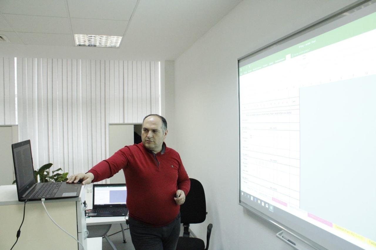 Хачмазский центр развития МСБ продолжает дистанционные консультации предпринимателей