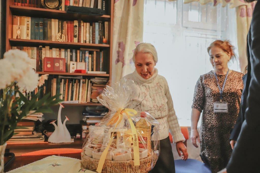 Yelo Bank в преддверии праздника Новруз порадовал десятки семей