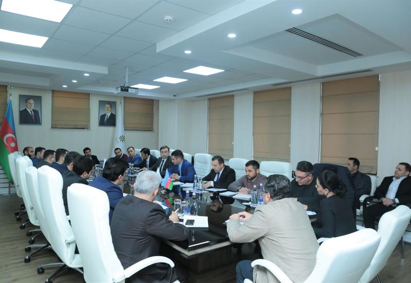 В Агентстве по развитию МСБ Азербайджана прошла встреча с предпринимателями торговли и общепита