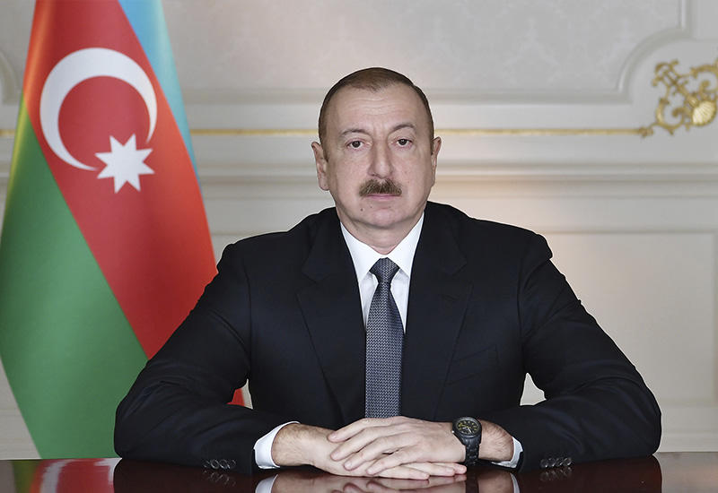 Изменен перечень должностей с высшими специальными званиями в таможенных органах Азербайджана
