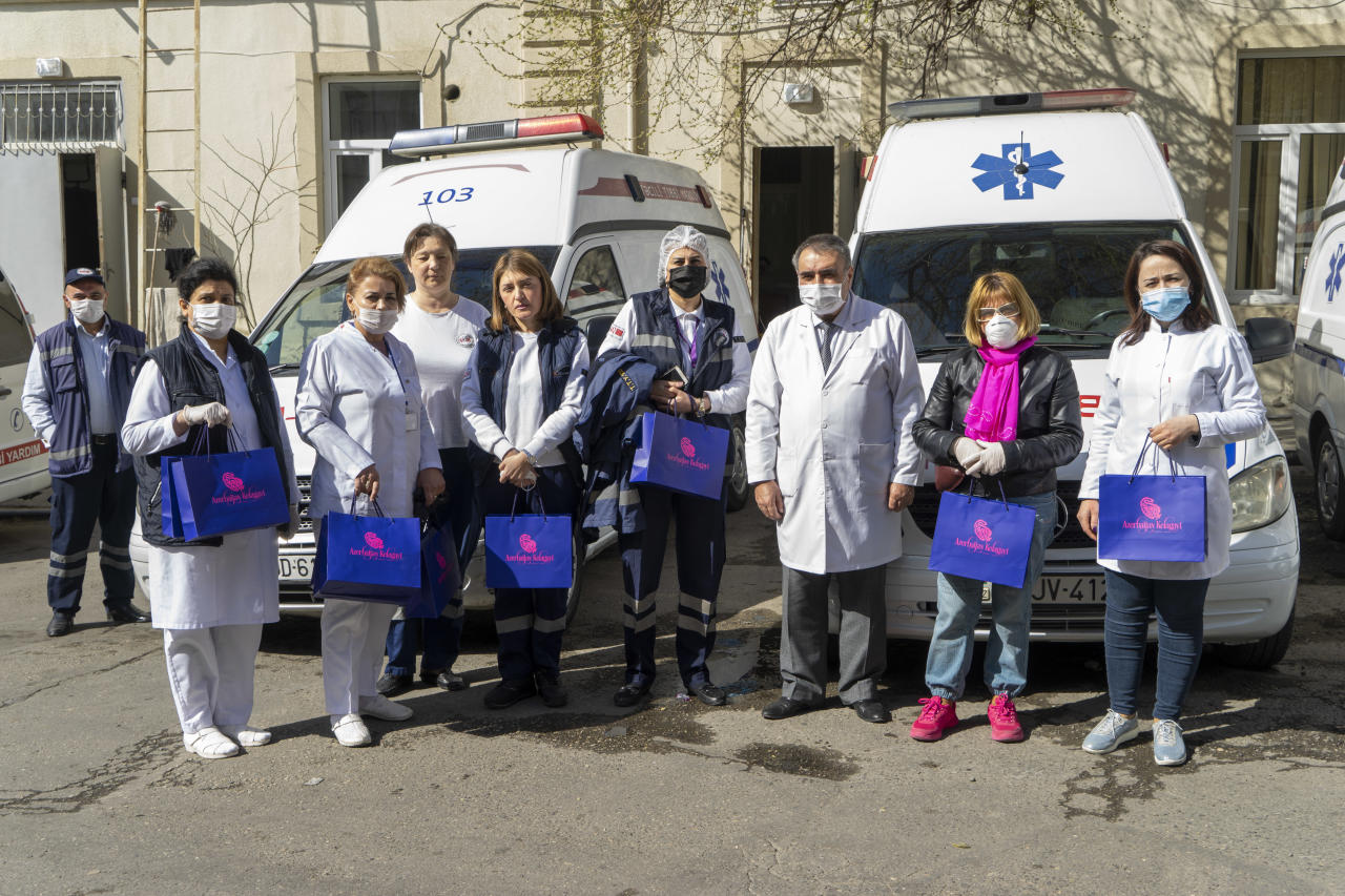 Национальный бренд "Azerbaijan Kelagayi" поддержал женщин-врачей в борьбе с COVID-19
