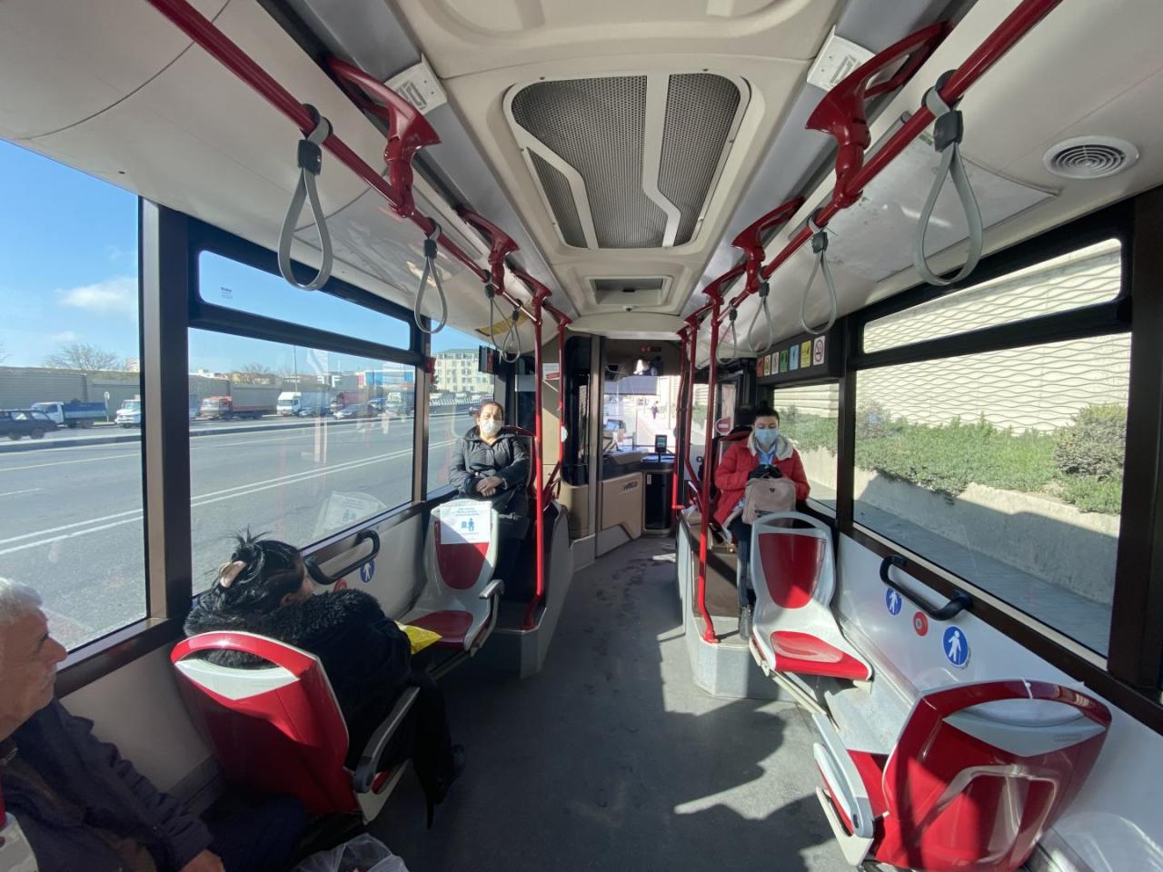 В автобусах BakuBus ввели новое ограничение