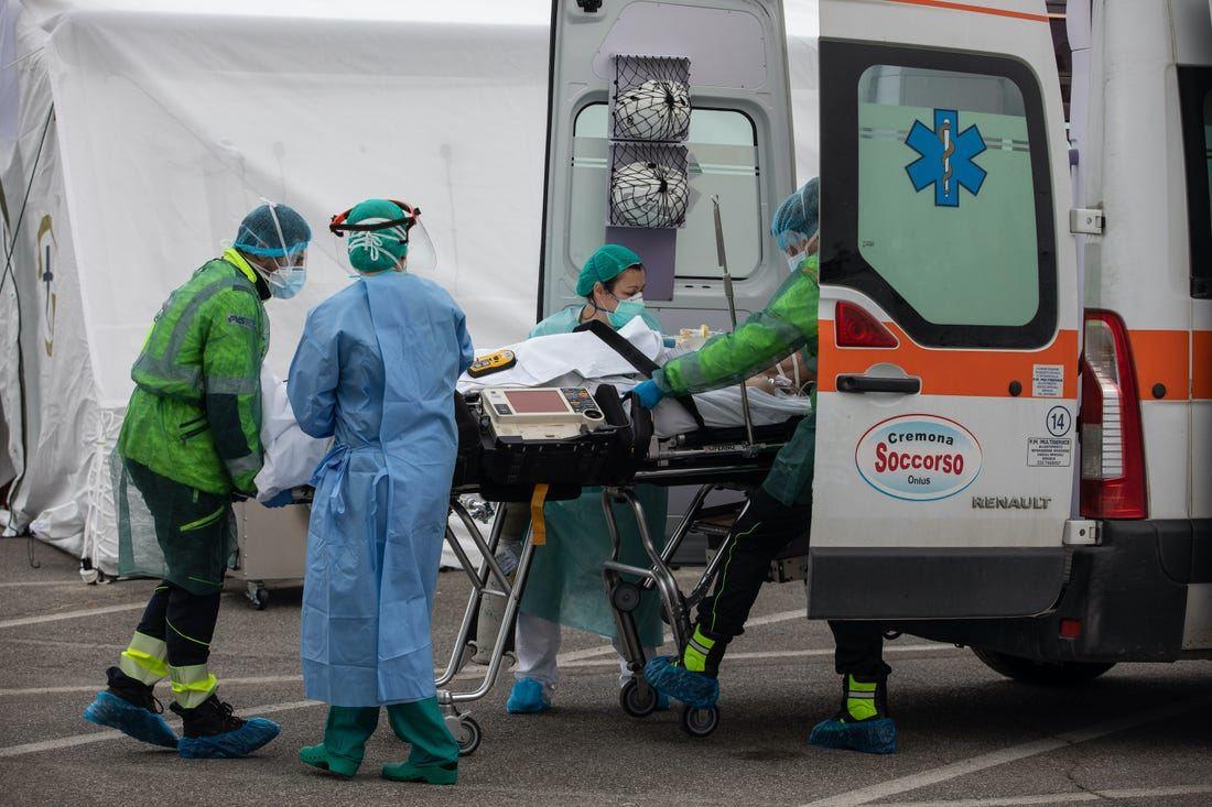 В Италии общее число жертв коронавируса превысило 13 тысяч человек