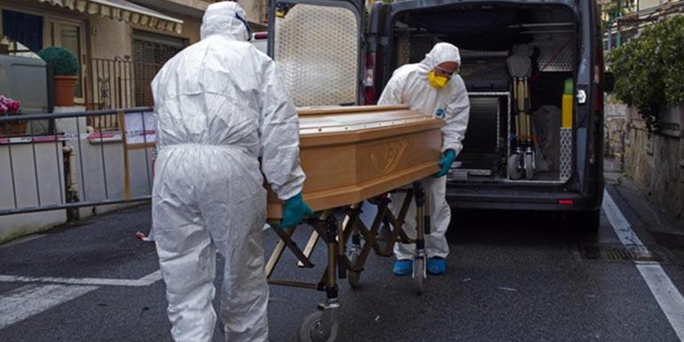 В Италии за сутки от коронавируса умерло 353 человека