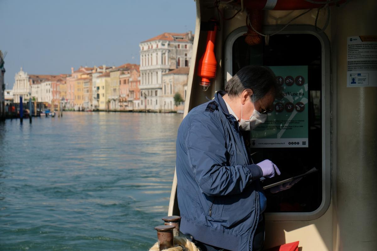 Венеция постепенно возвращается к жизни