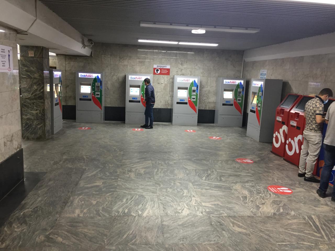 Bakı metrosunda yeni qaydalar FOTOLARDA