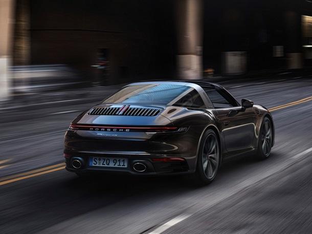 Porsche представила 911 Targa