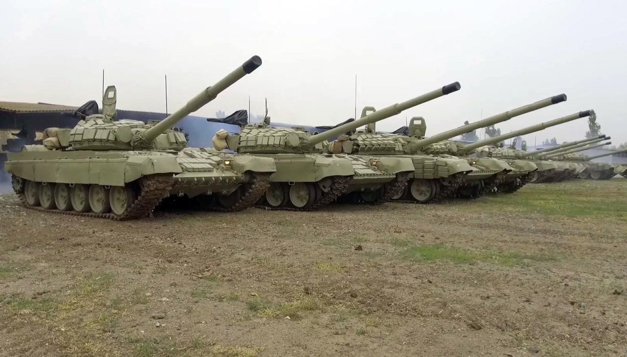 Азербайджанские танкисты отрабатывают огневую поддержку